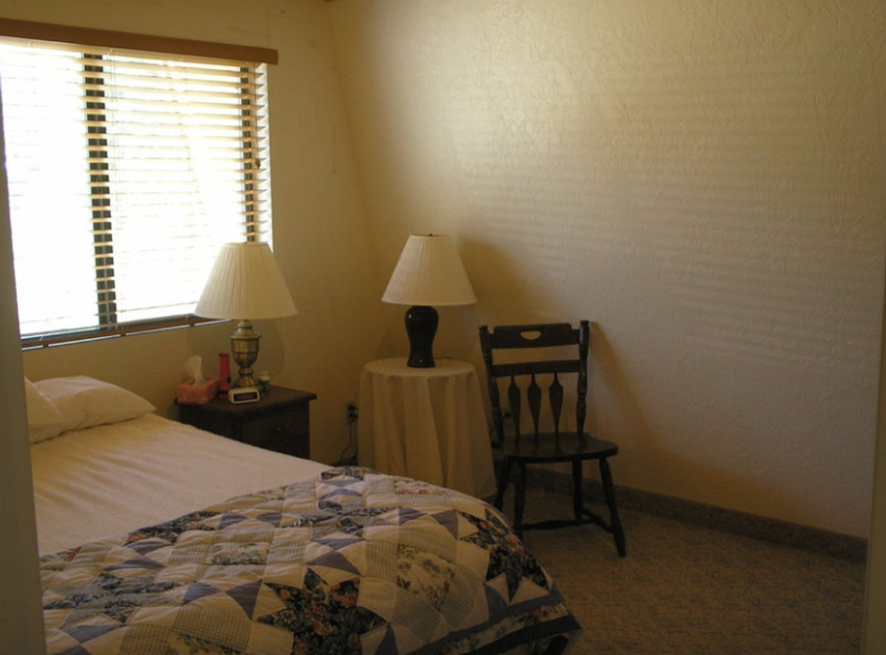 188 Orchard Dr - Photo 4 of 9