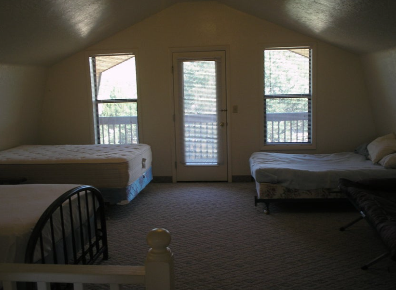 188 Orchard Dr - Photo 5 of 9