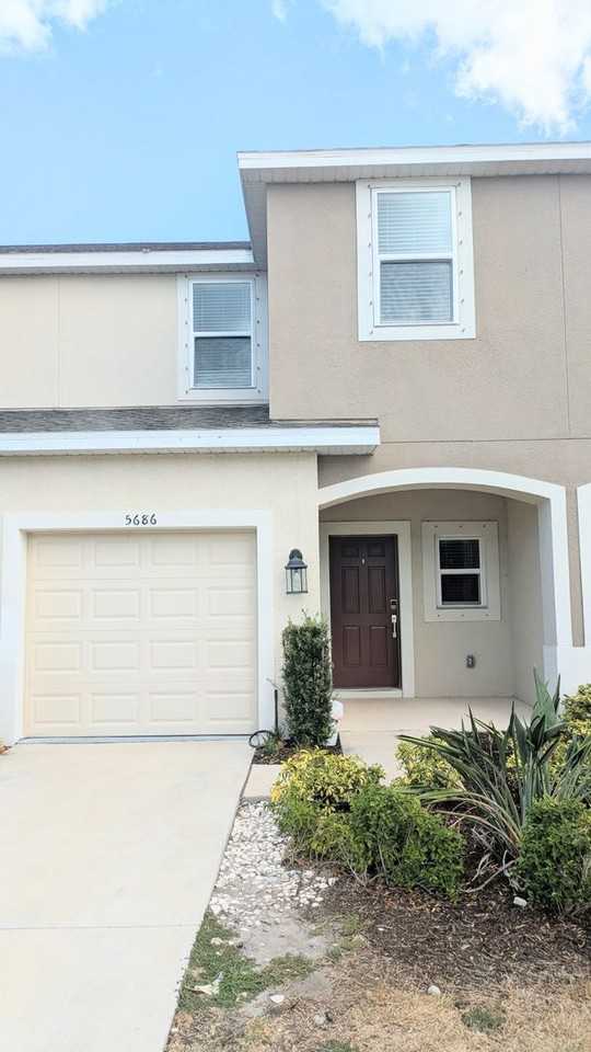5686 Archipelago St - Photo 2 of 37