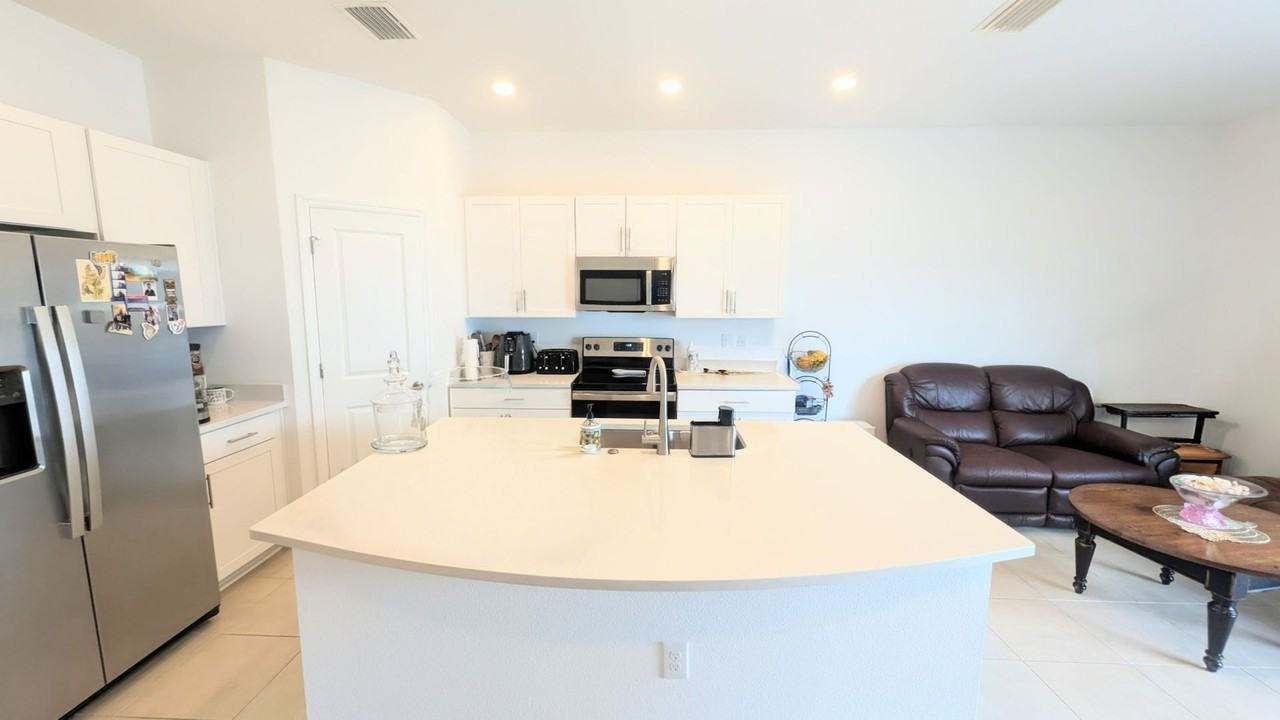 5686 Archipelago St - Photo 7 of 37
