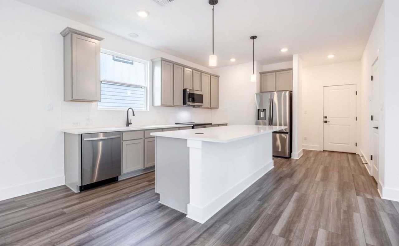 161 Sycamore Pines Ln - Photo 4 of 17