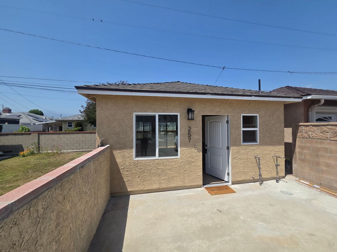 257 E Edna Pl - Photo 2 of 6