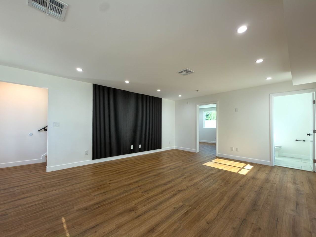 12406 Cantara St - Photo 7 of 20