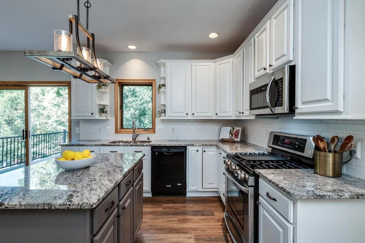 1245 Saint Patrick Way - Photo 7 of 50