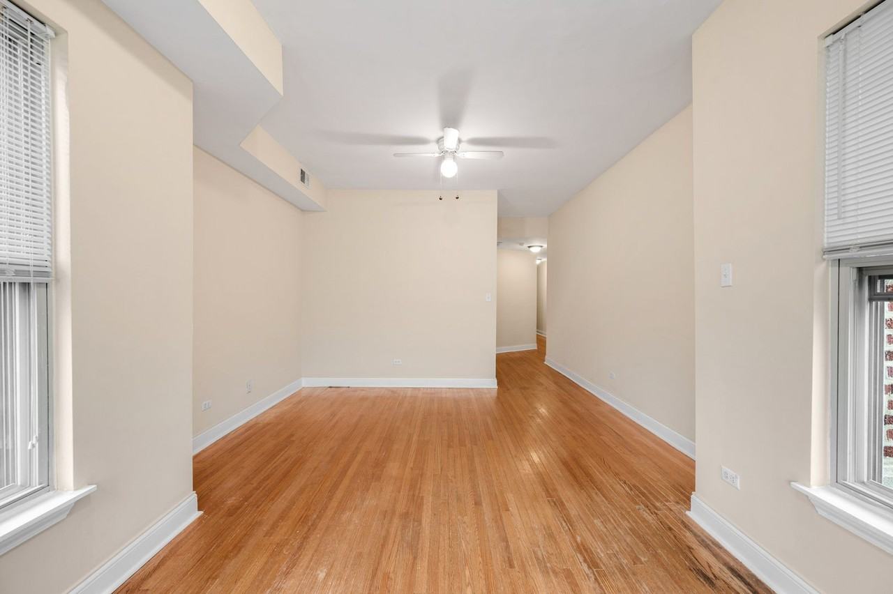 4934 S King Dr #2 - Photo 2 of 16