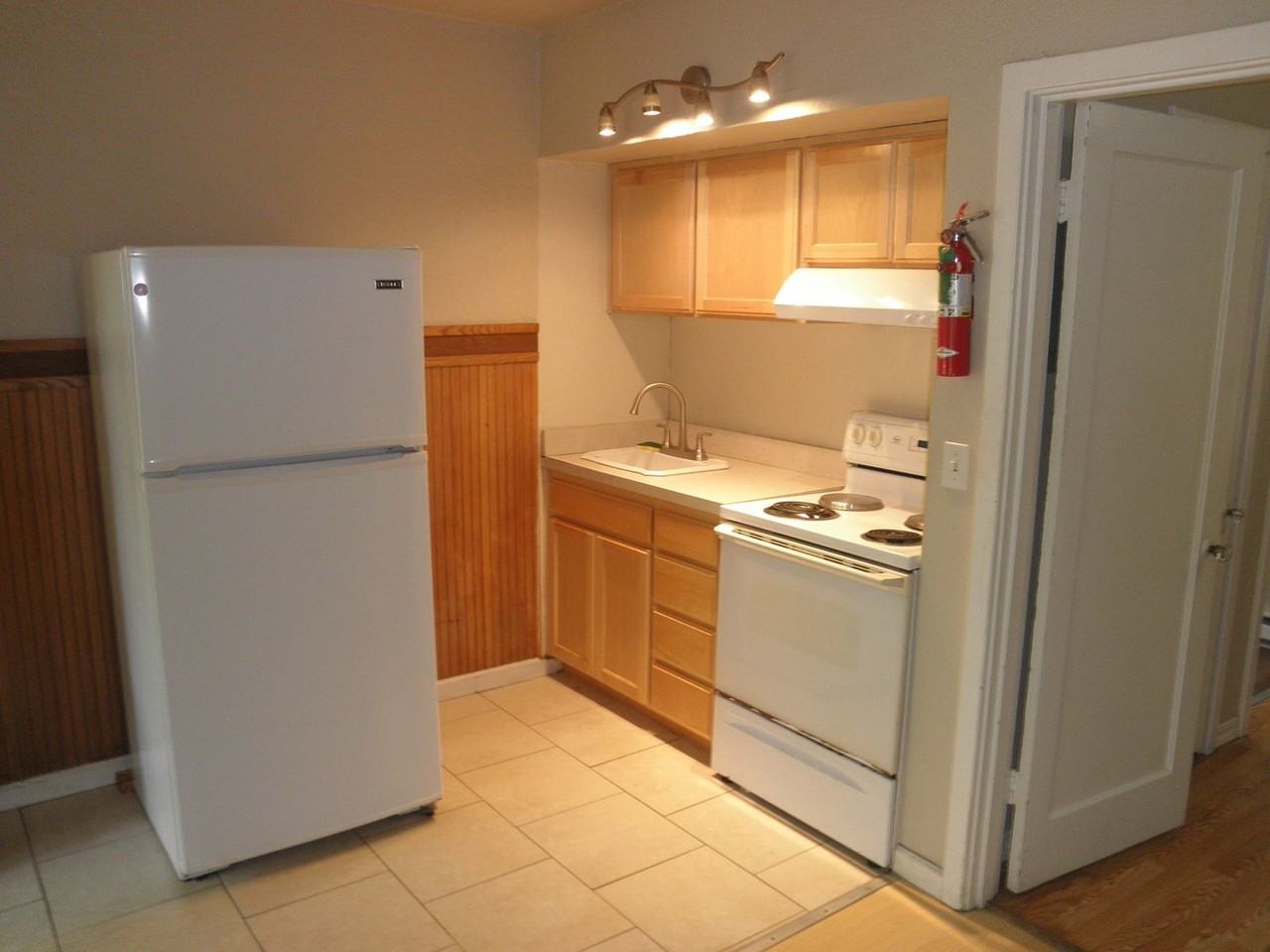 1120 3rd St Nw - Photo 2 of 8