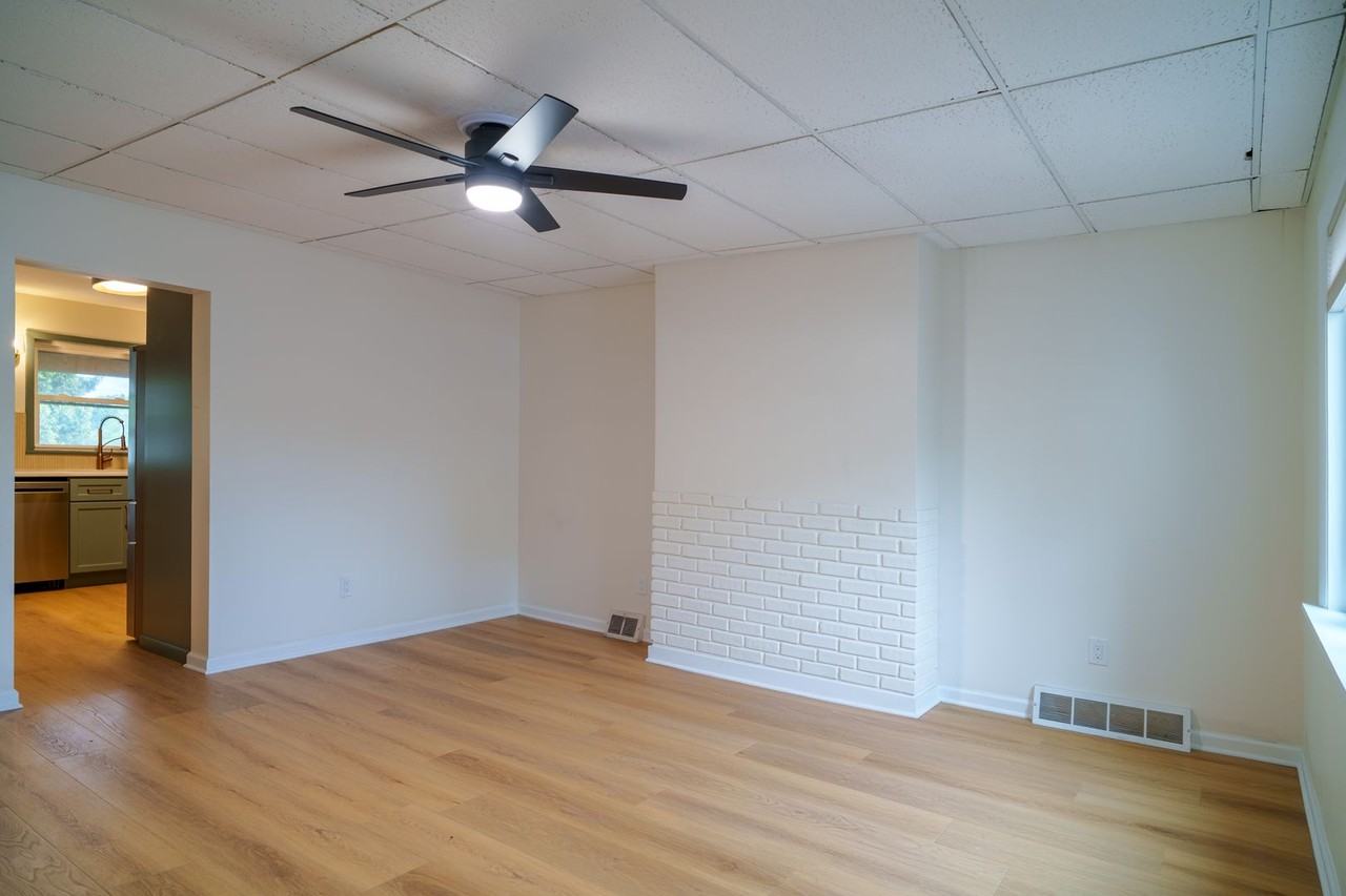 3157 Shadeland Ave - Photo 4 of 15