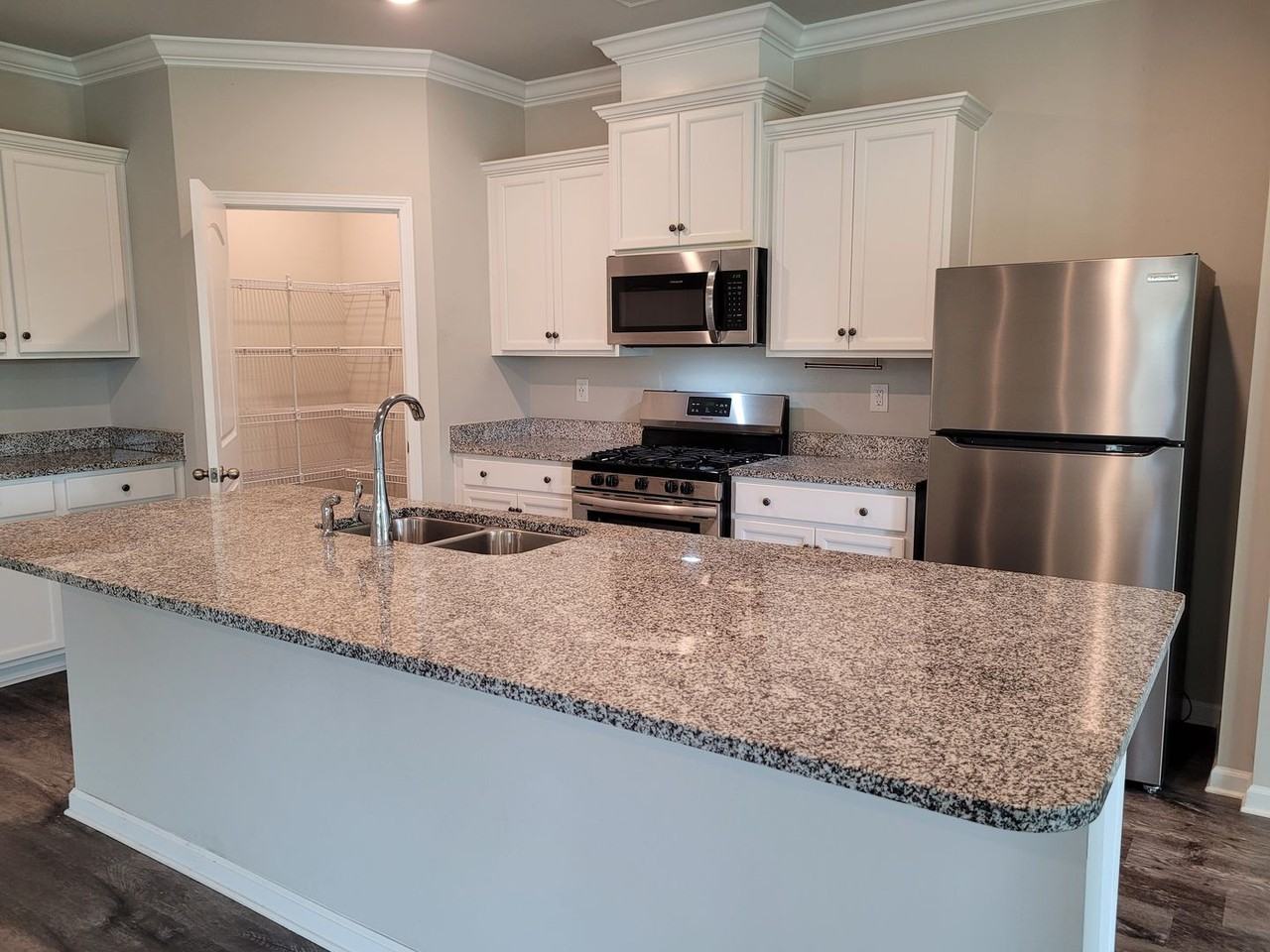 322 Ivyleaf Dr Nw - Photo 5 of 9