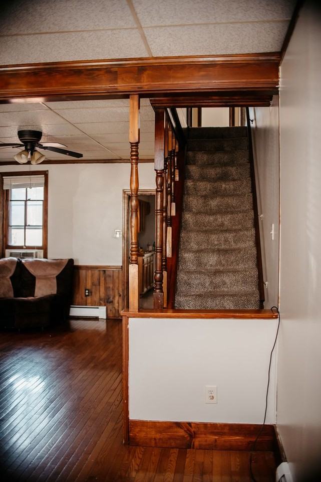 836 Houston St - Photo 2 of 27