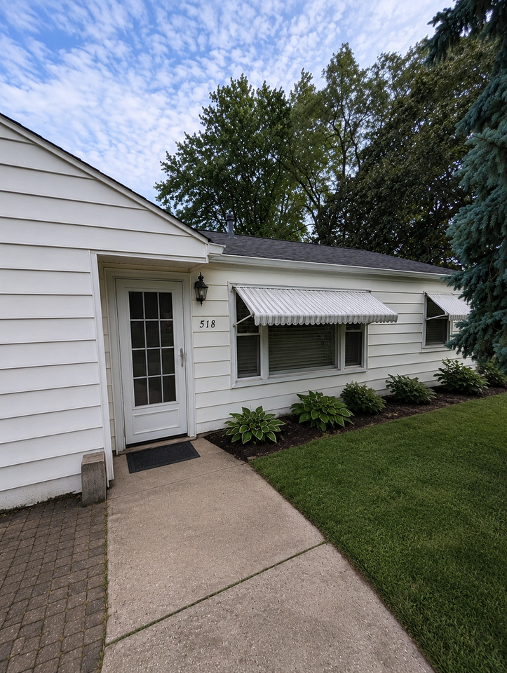 518 16th Ave - Photo 3 of 4