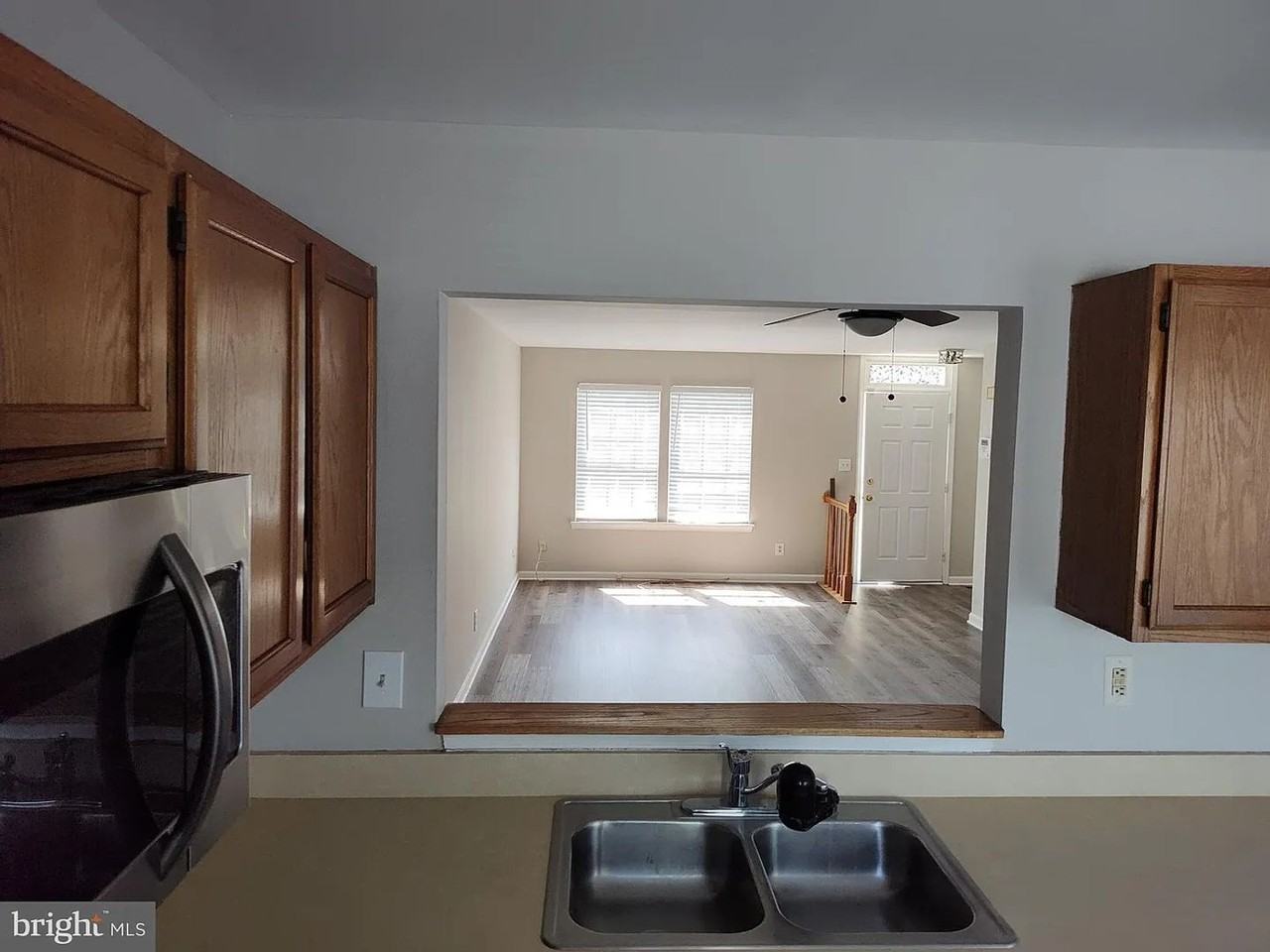 1424 1424 Saint Micheal Court - Photo 3 of 10