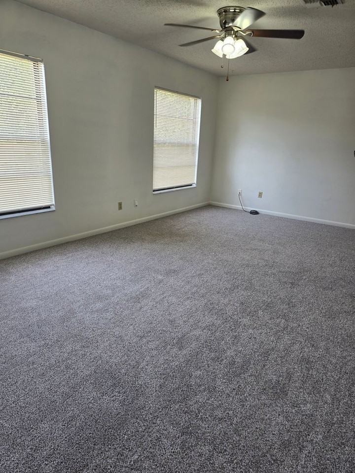 1150 W G Martinelli Blvd - Photo 3 of 17