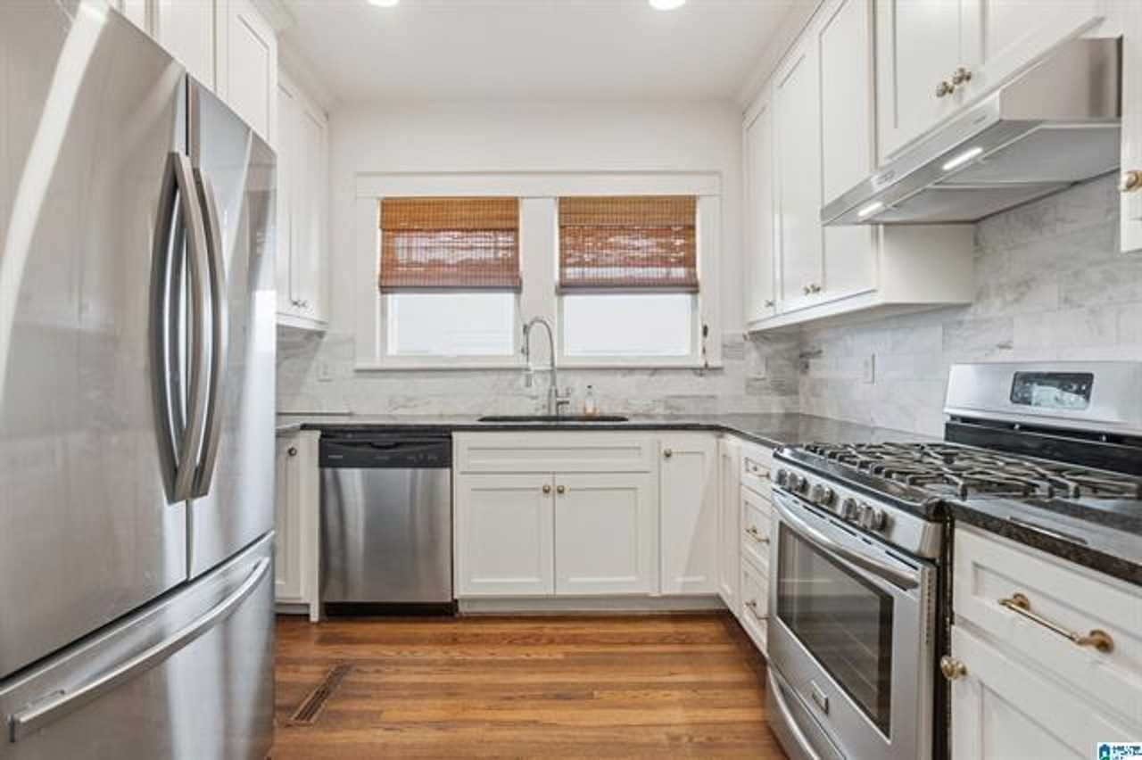 620 52nd St S - Photo 5 of 11