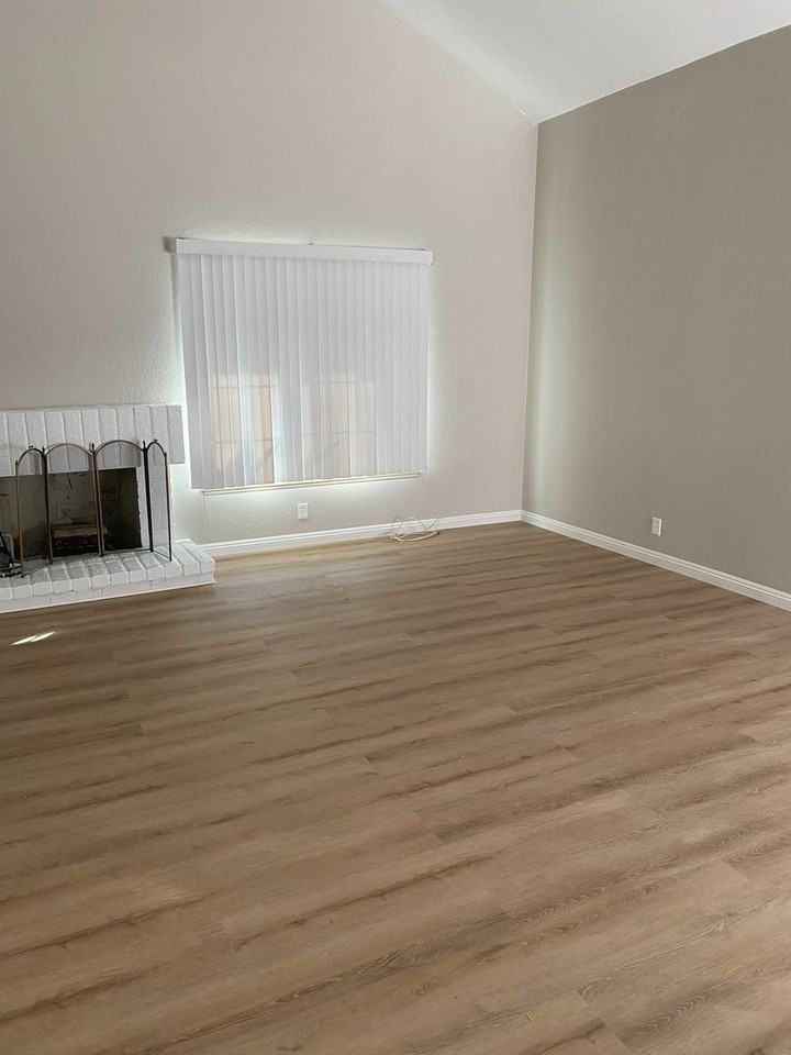 2309 Kentfield St - Photo 3 of 10