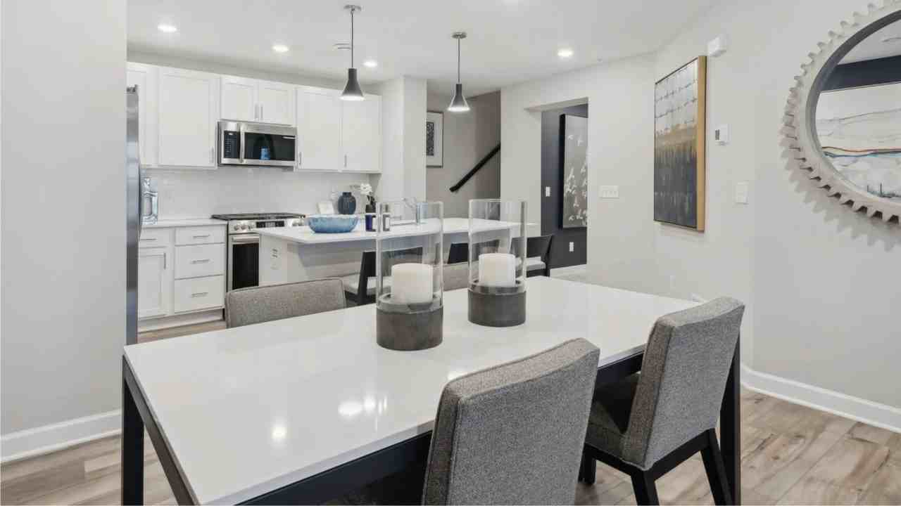 15018 Adare Way - Photo 7 of 28