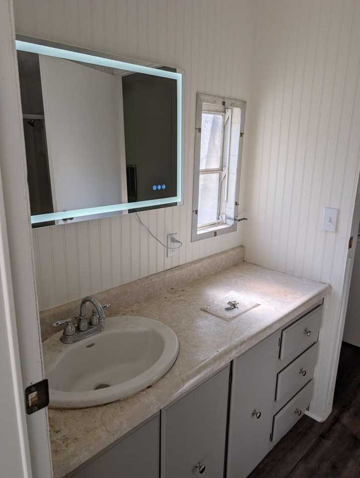 4234 Pickett Rd - Photo 6 of 15