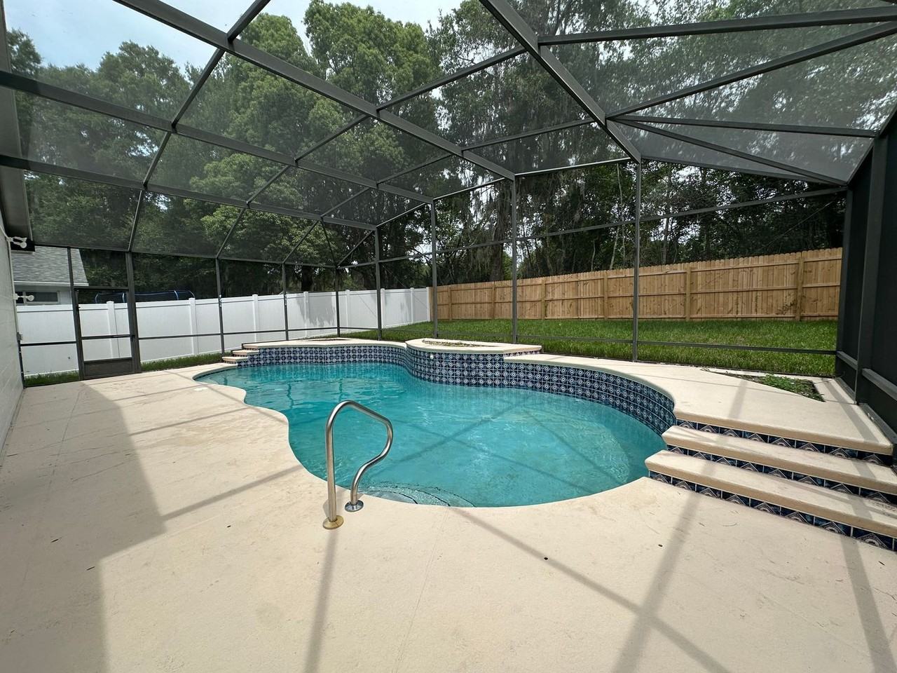 313 Heritage Estates Ln - Photo 2 of 11