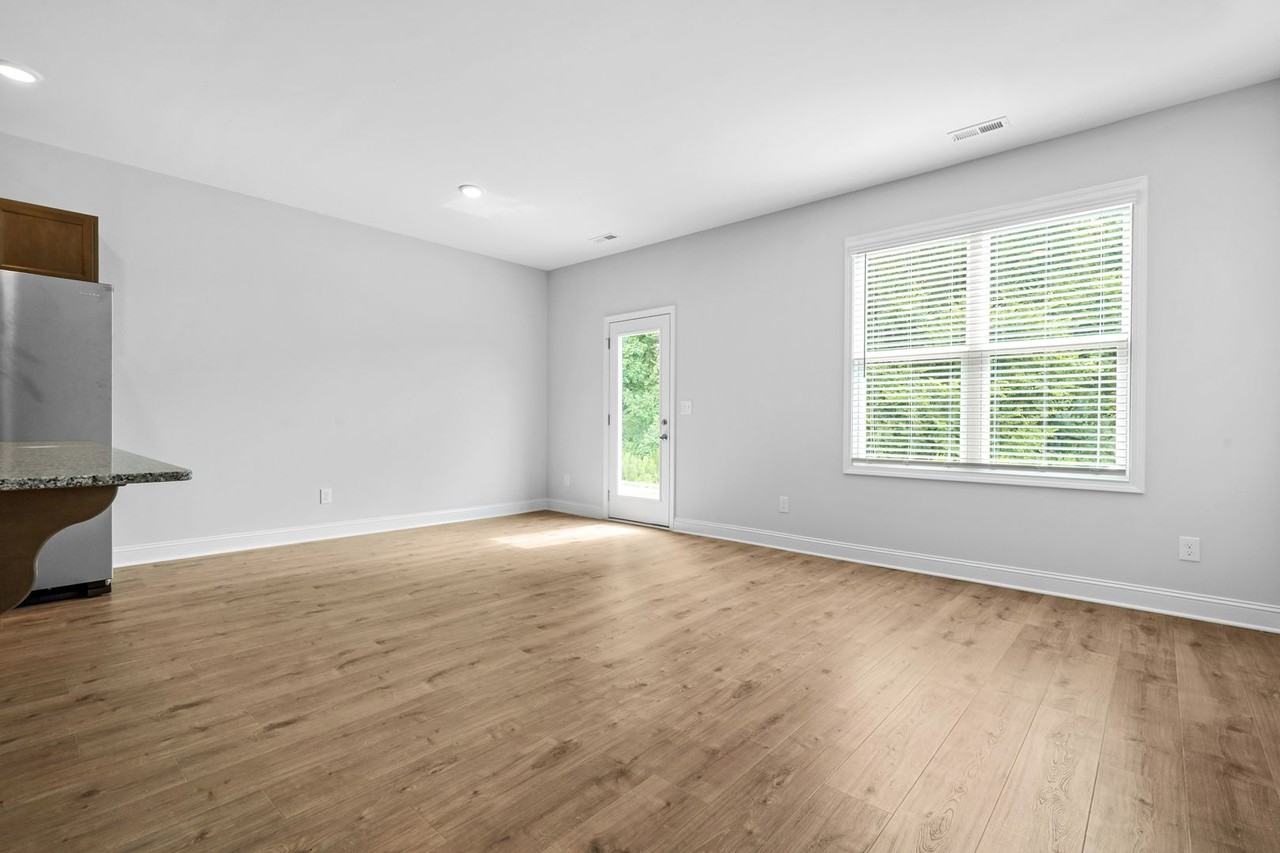 124 Cowlilly Ct - Photo 7 of 19