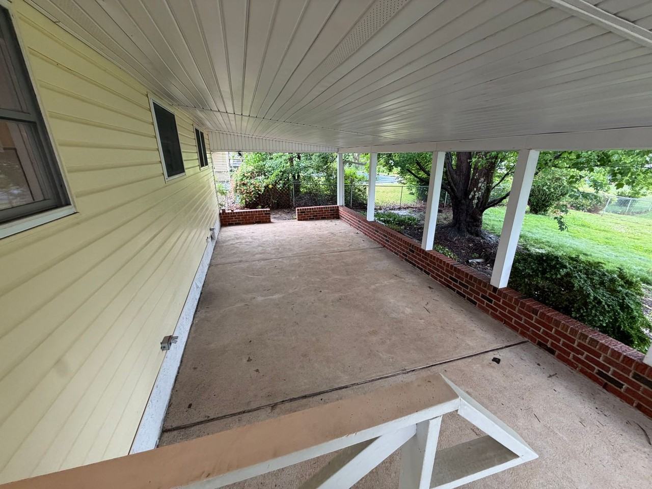 786 Roger Rd - Photo 3 of 15
