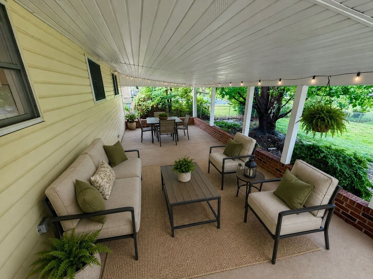 786 Roger Rd - Photo 4 of 15