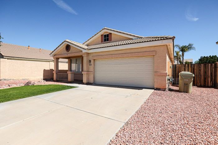 20239 N 70th Dr - Photo 3 of 38