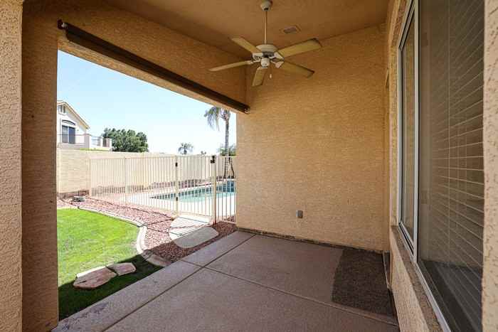 20239 N 70th Dr - Photo 4 of 38