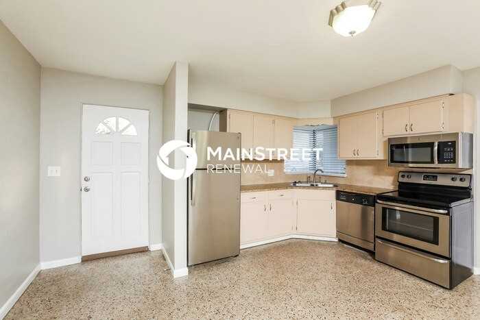 112 Highland Dr - Photo 4 of 16