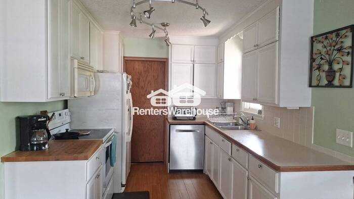 2031 Magoffin Ave - Photo 3 of 27