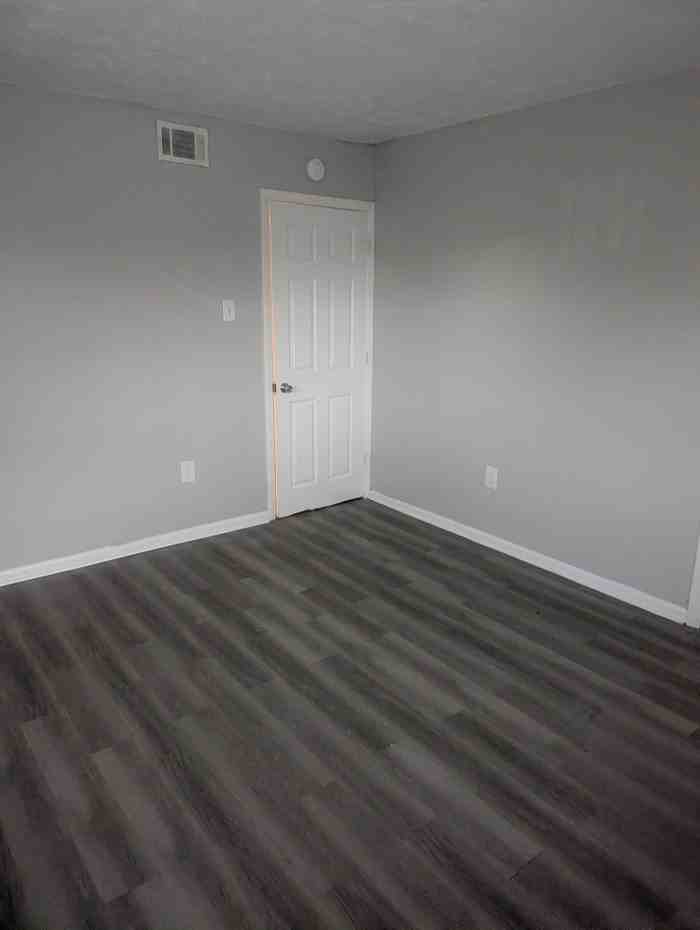 1854 Augusta Dr #33 - Photo 4 of 11