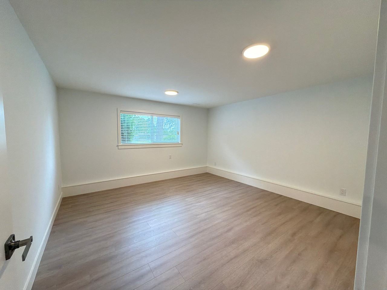 8080 Minler Rd - Photo 4 of 7