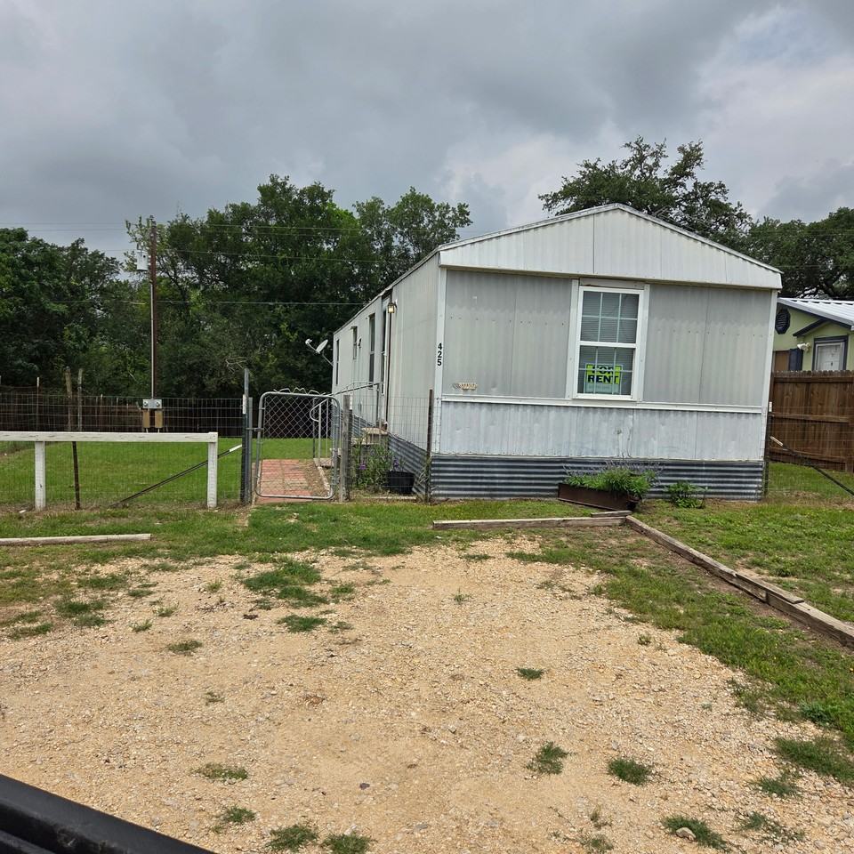 425 E Zipp Rd #NA - Photo 7 of 7