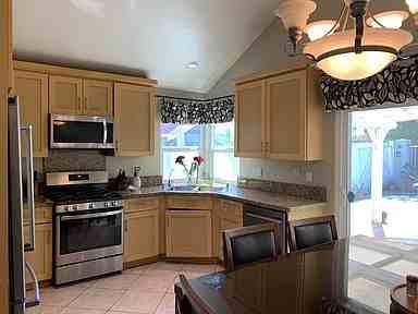 774 Suncreek Drive - Photo 5 of 9