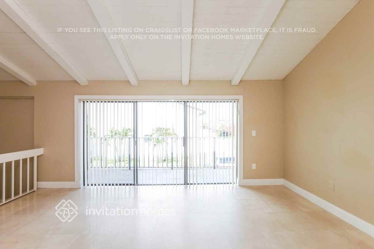 8662 Sw 154th Circle Pl #1A - Photo 7 of 19