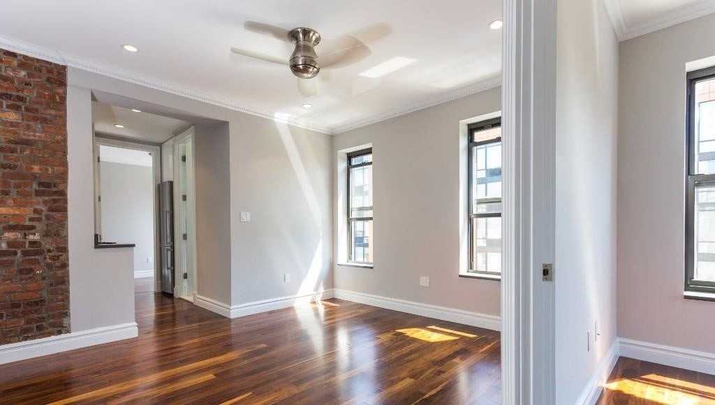 1590 Lexington Ave #18 - Photo 2 of 6