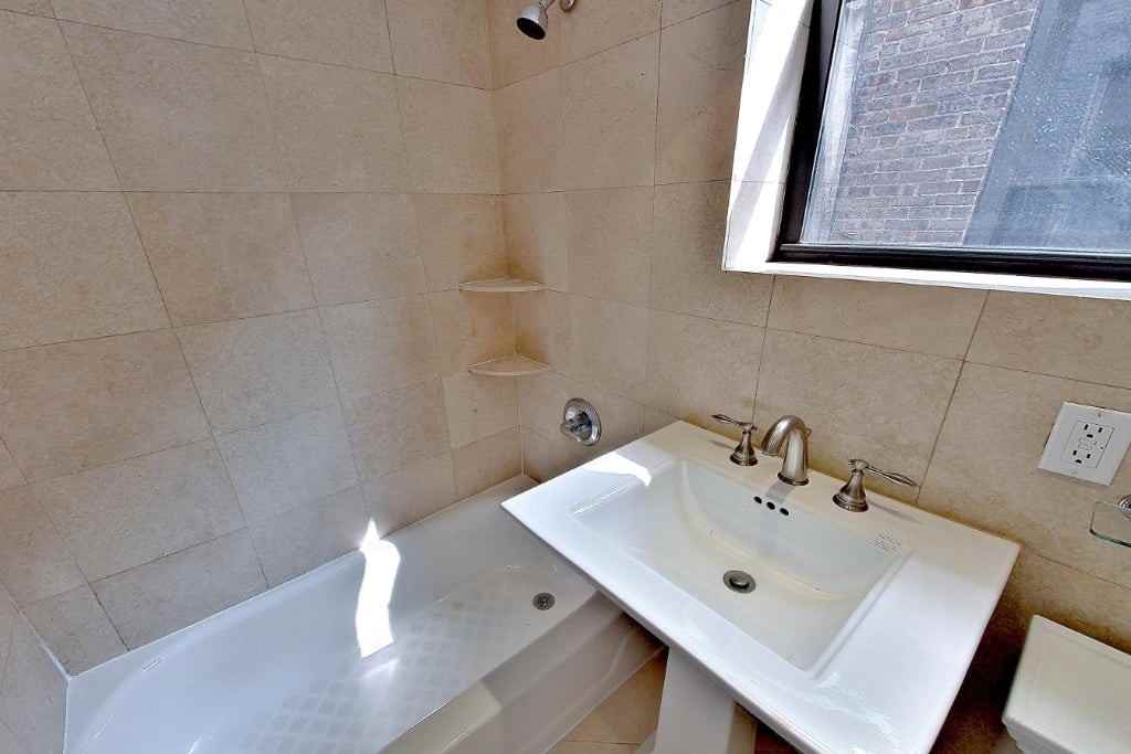 206 E 83rd St #3E - Photo 6 of 7