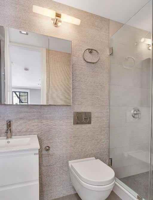 213 E 26th St #CH - Photo 4 of 18