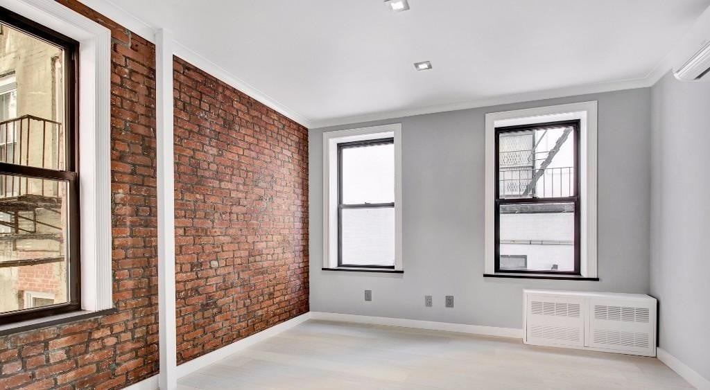 213 E 26th St #CH - Photo 5 of 18