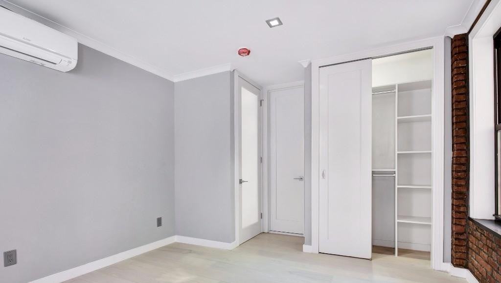 213 E 26th St #CH - Photo 6 of 18