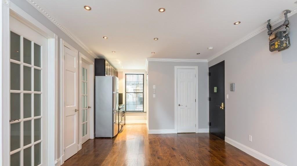147 Avenue A #1R - Photo 2 of 8