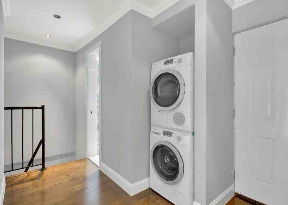 E 26th St #5B - Photo 4 of 9