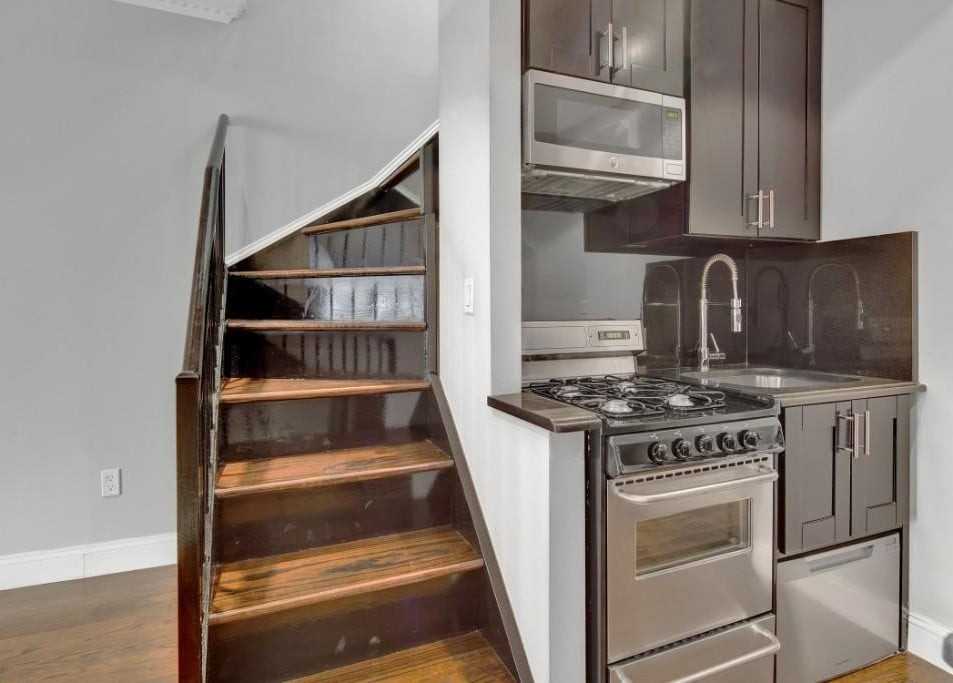E 26th St #5B - Photo 7 of 9