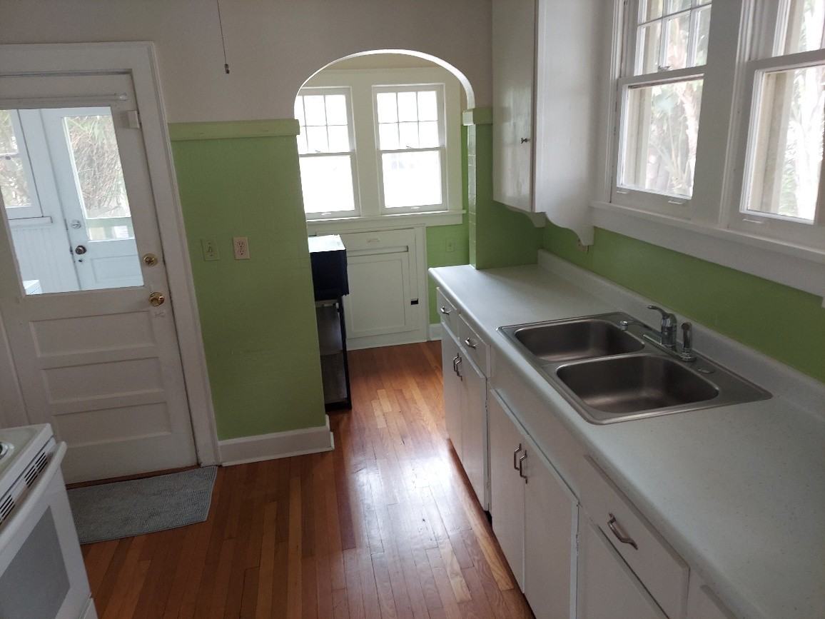2135 Burlington Ave N #1 - Photo 4 of 14