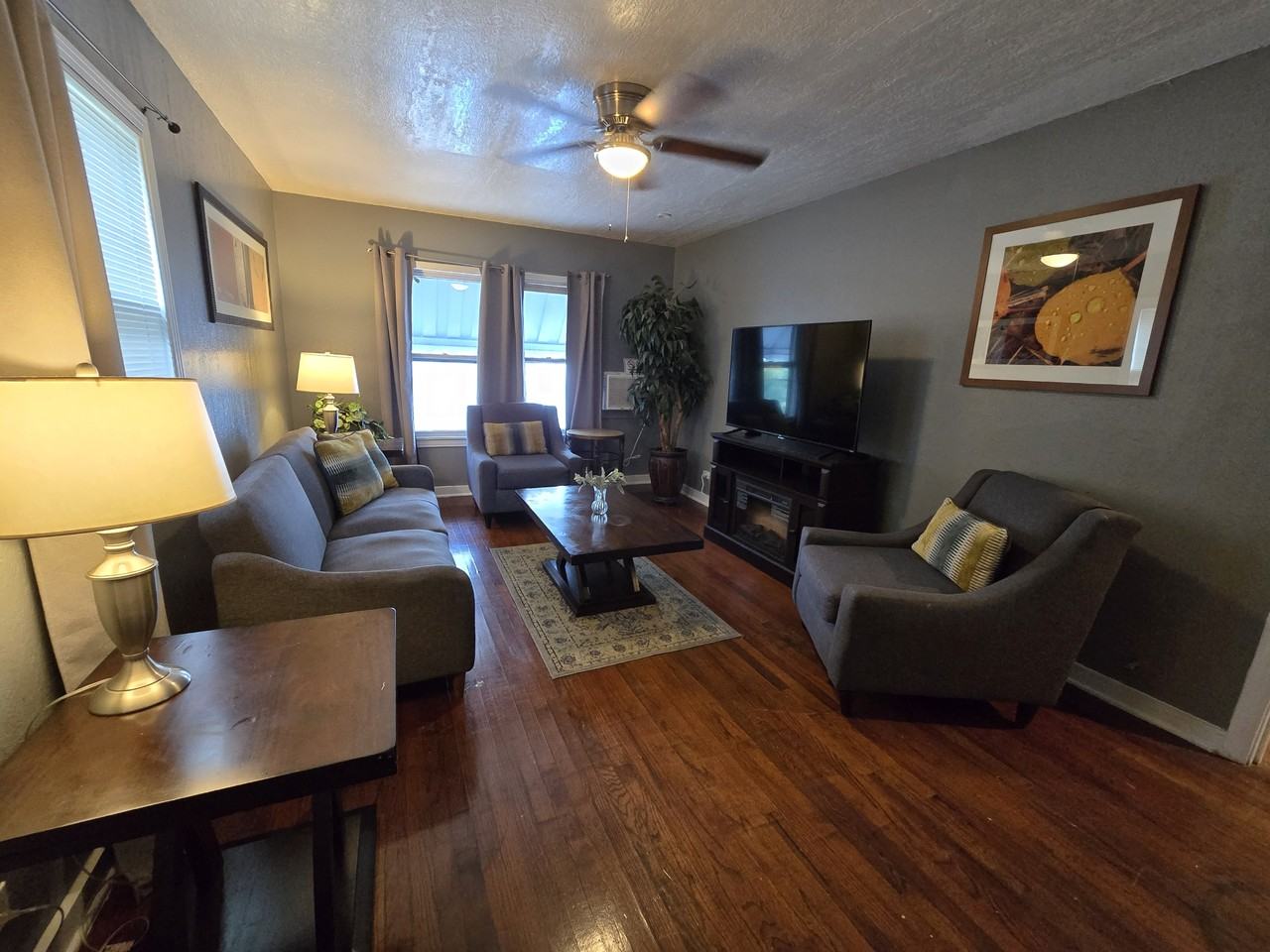 1614 W Hollywood Ave #1 - Photo 4 of 19