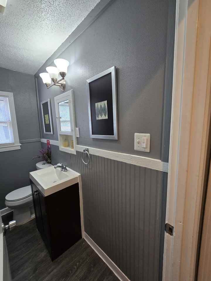 1614 W Hollywood Ave #1 - Photo 5 of 19