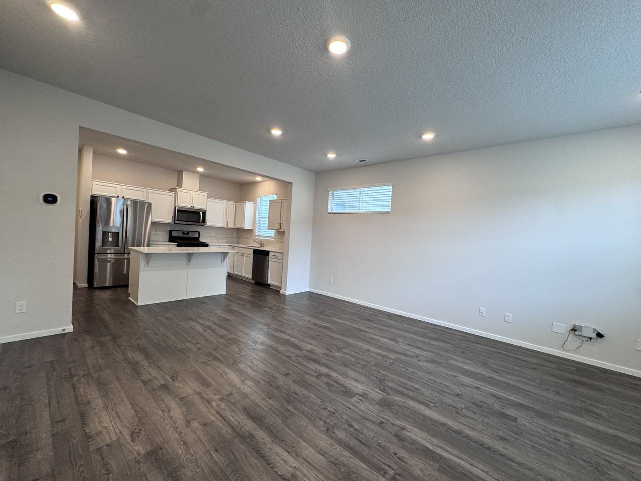 896 N 18th Ave #1 - Photo 6 of 27