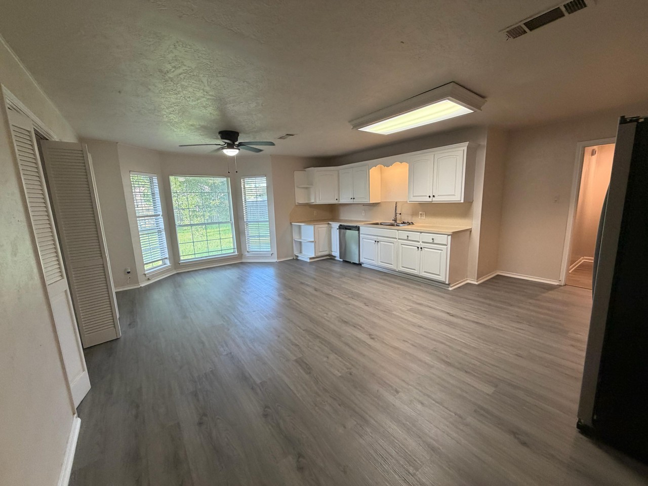 5048 Kent Ave #1 - Photo 4 of 26