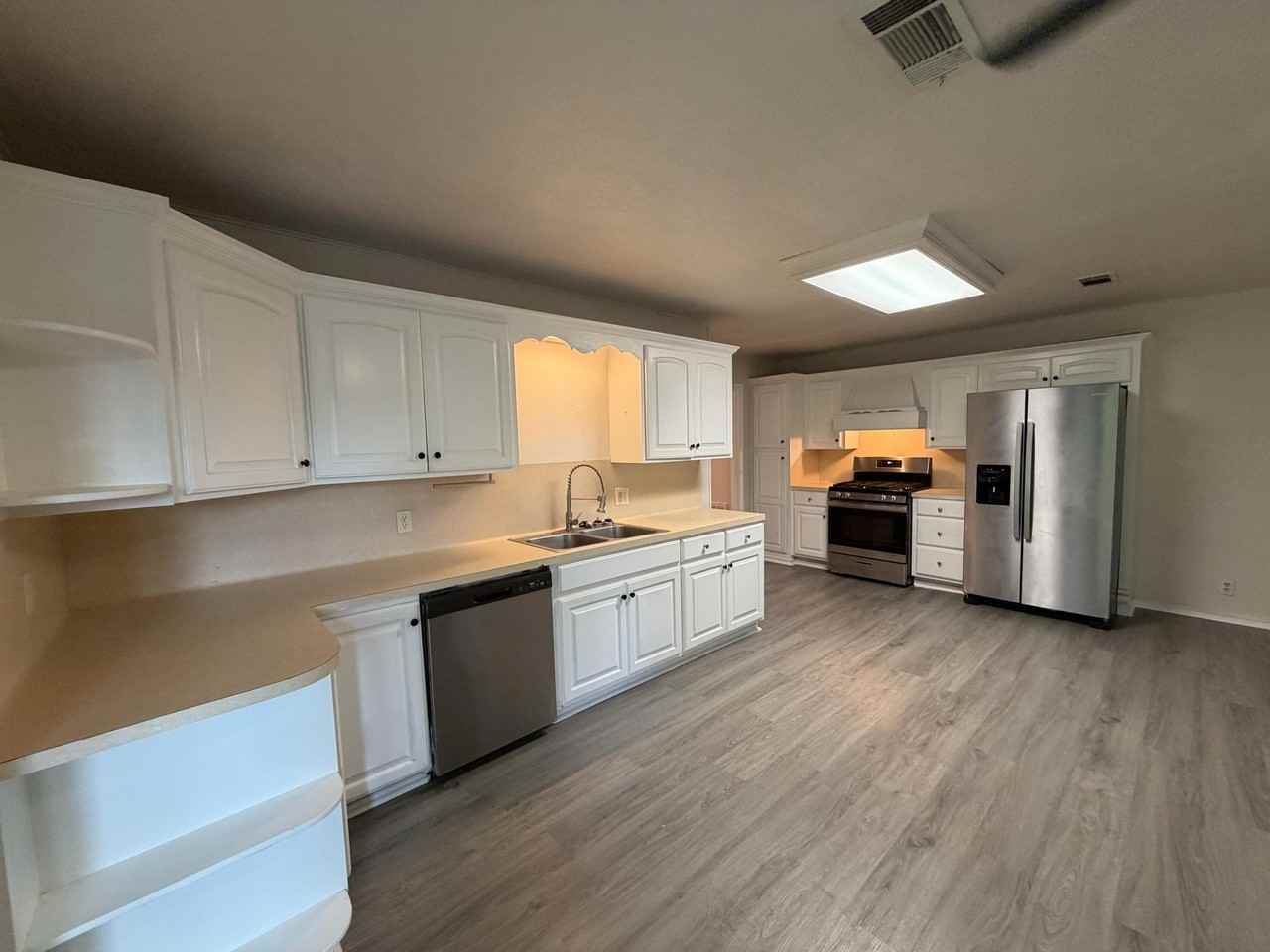 5048 Kent Ave #1 - Photo 5 of 26