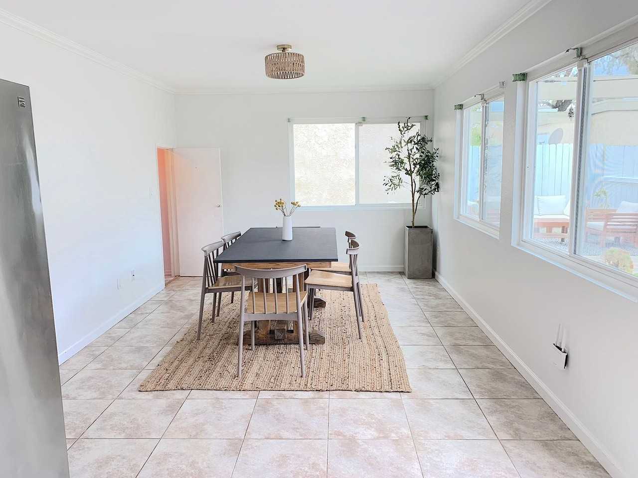 10619 Escobar Dr - Photo 3 of 33