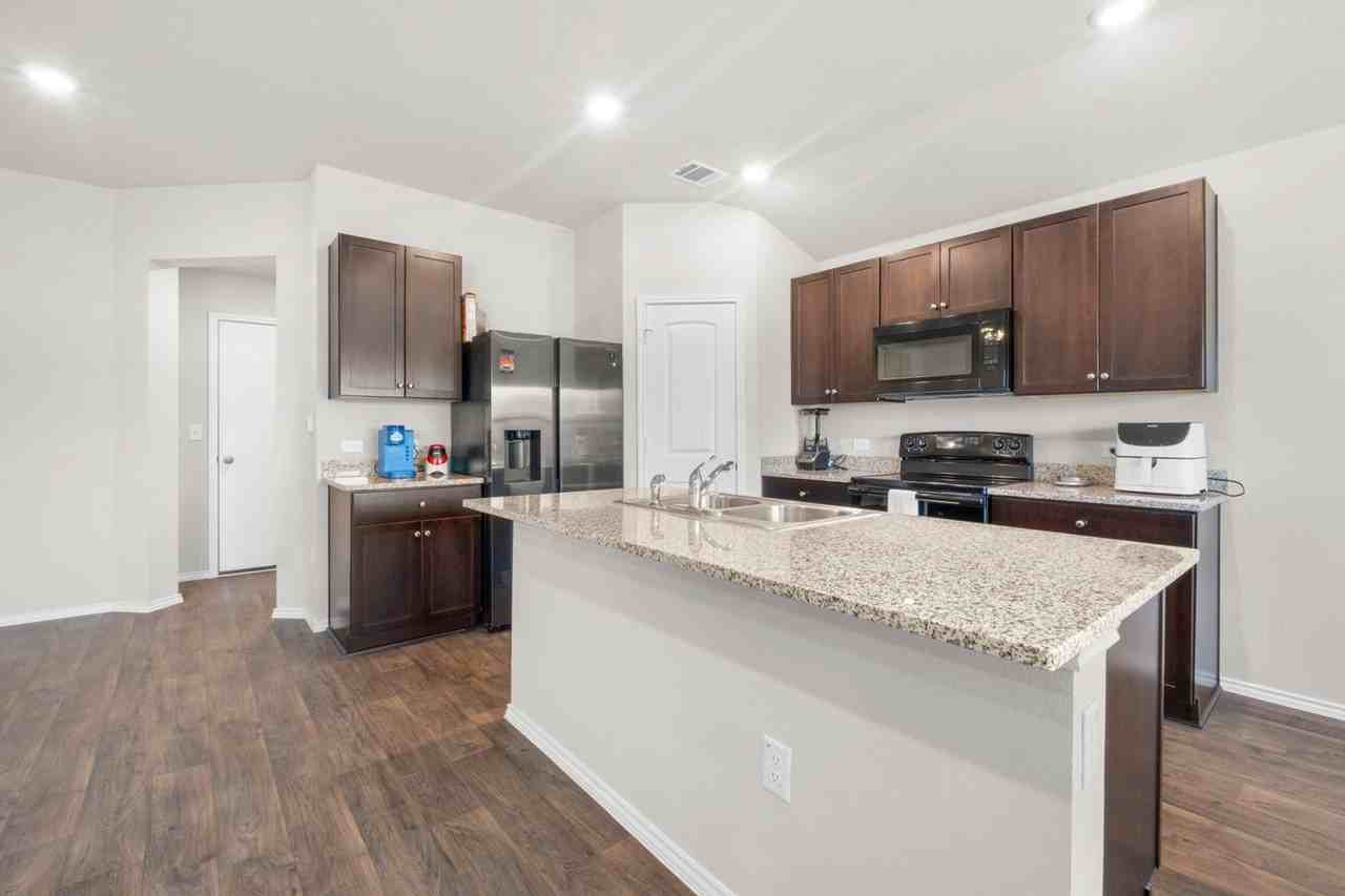 5824 Brocade Dr - Photo 2 of 24