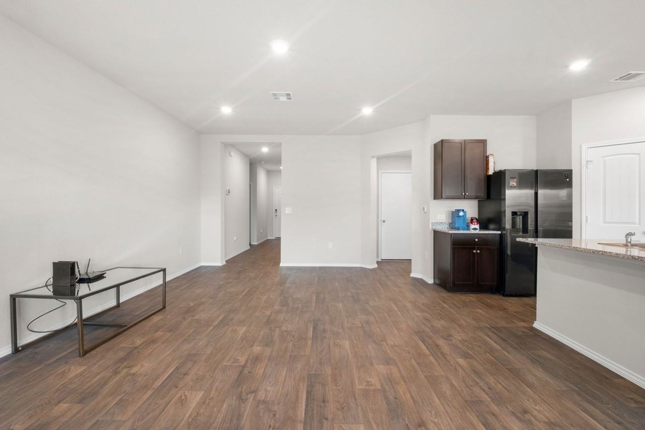 5824 Brocade Dr - Photo 6 of 24